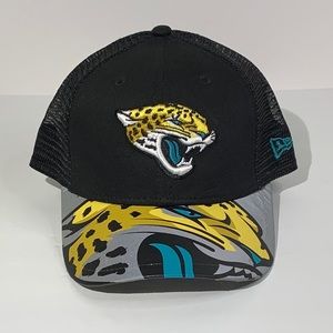 NWT* NFL Jaguars New Era 9FORTY Trucker youth Hat